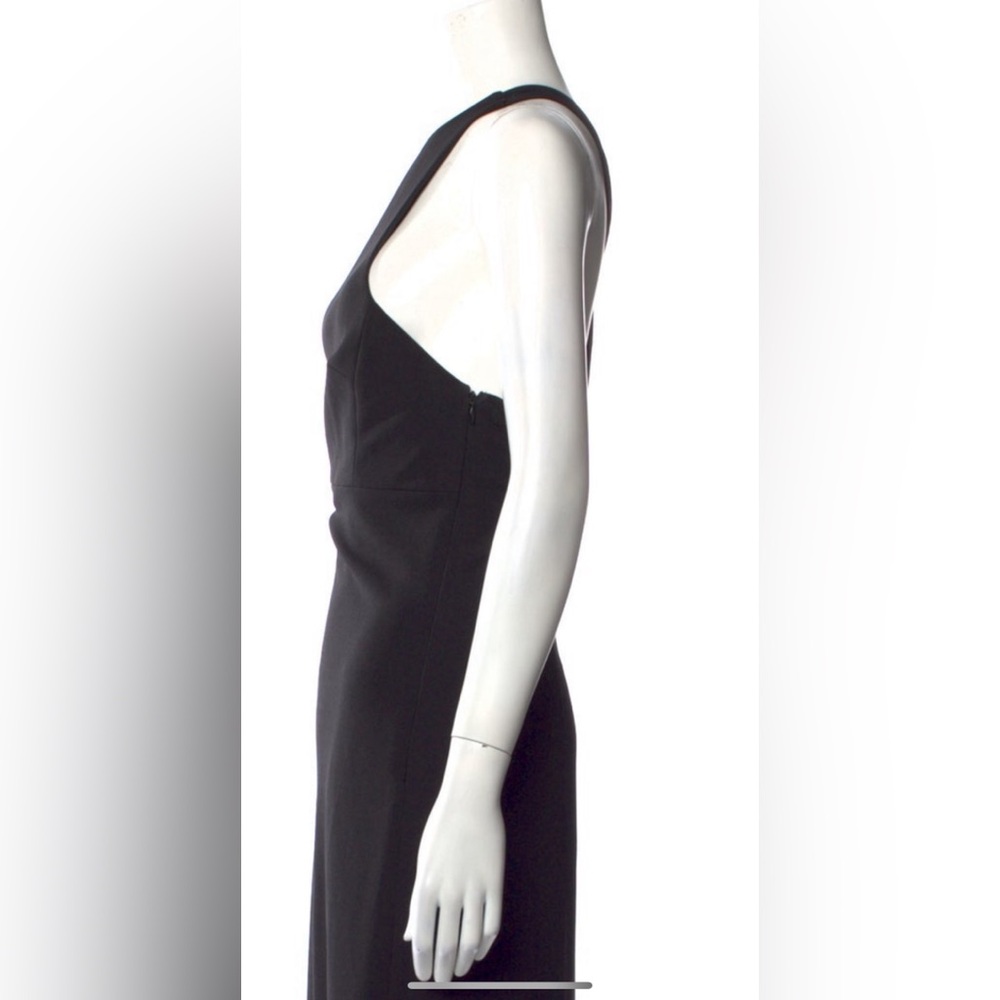 VERA WANG: Elegant Black Evening Dress - Picture 7 of 11
